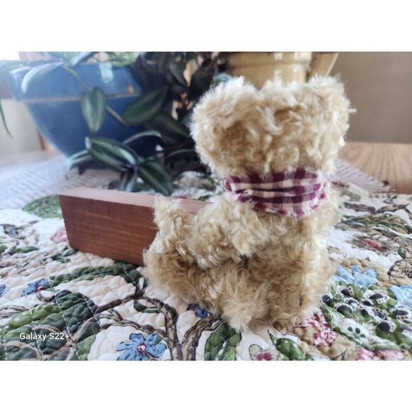 Just one more Bear figurine collector - Picture 5 of 5